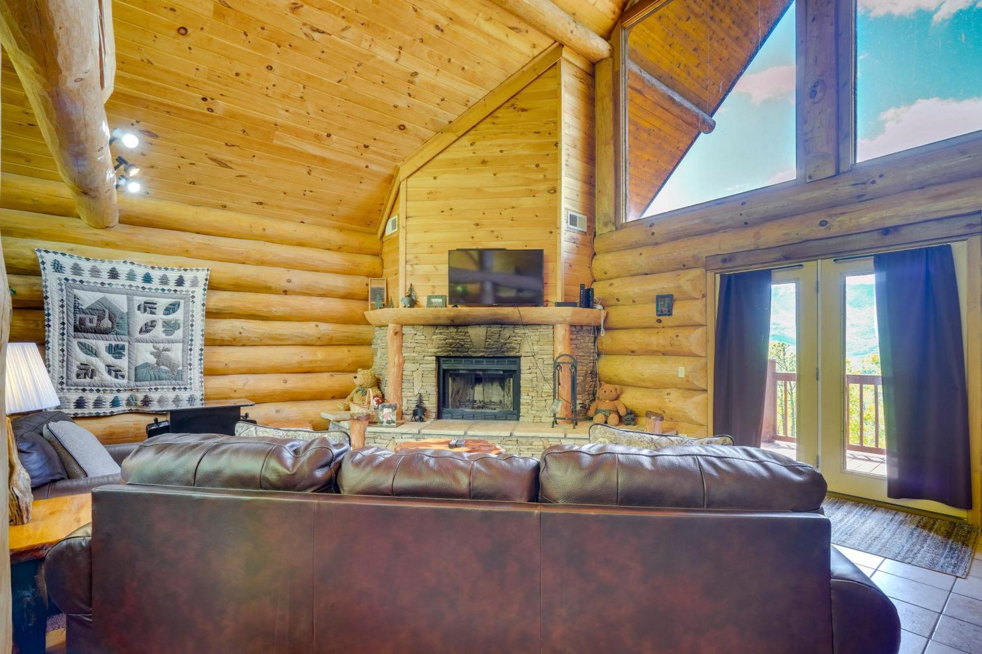 Gatlinburg Cabin With Hot Tub About 11 Miles To Downtown Luaran gambar