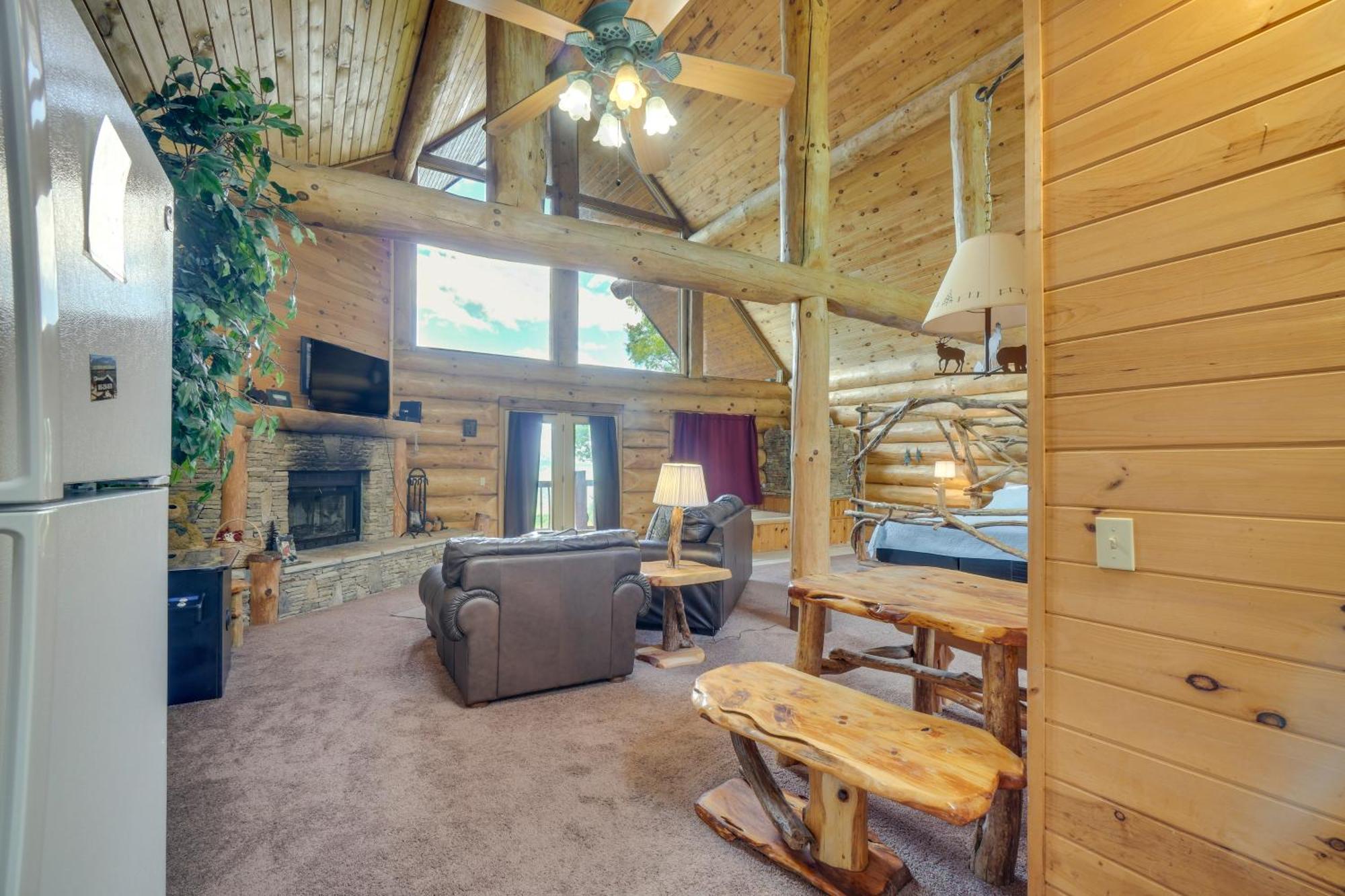 Gatlinburg Cabin With Hot Tub About 11 Miles To Downtown Luaran gambar