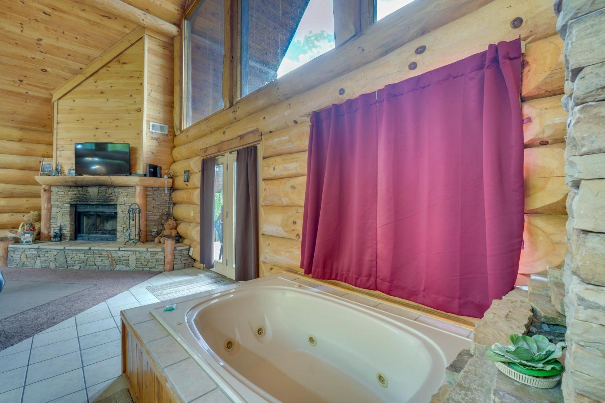 Gatlinburg Cabin With Hot Tub About 11 Miles To Downtown Luaran gambar