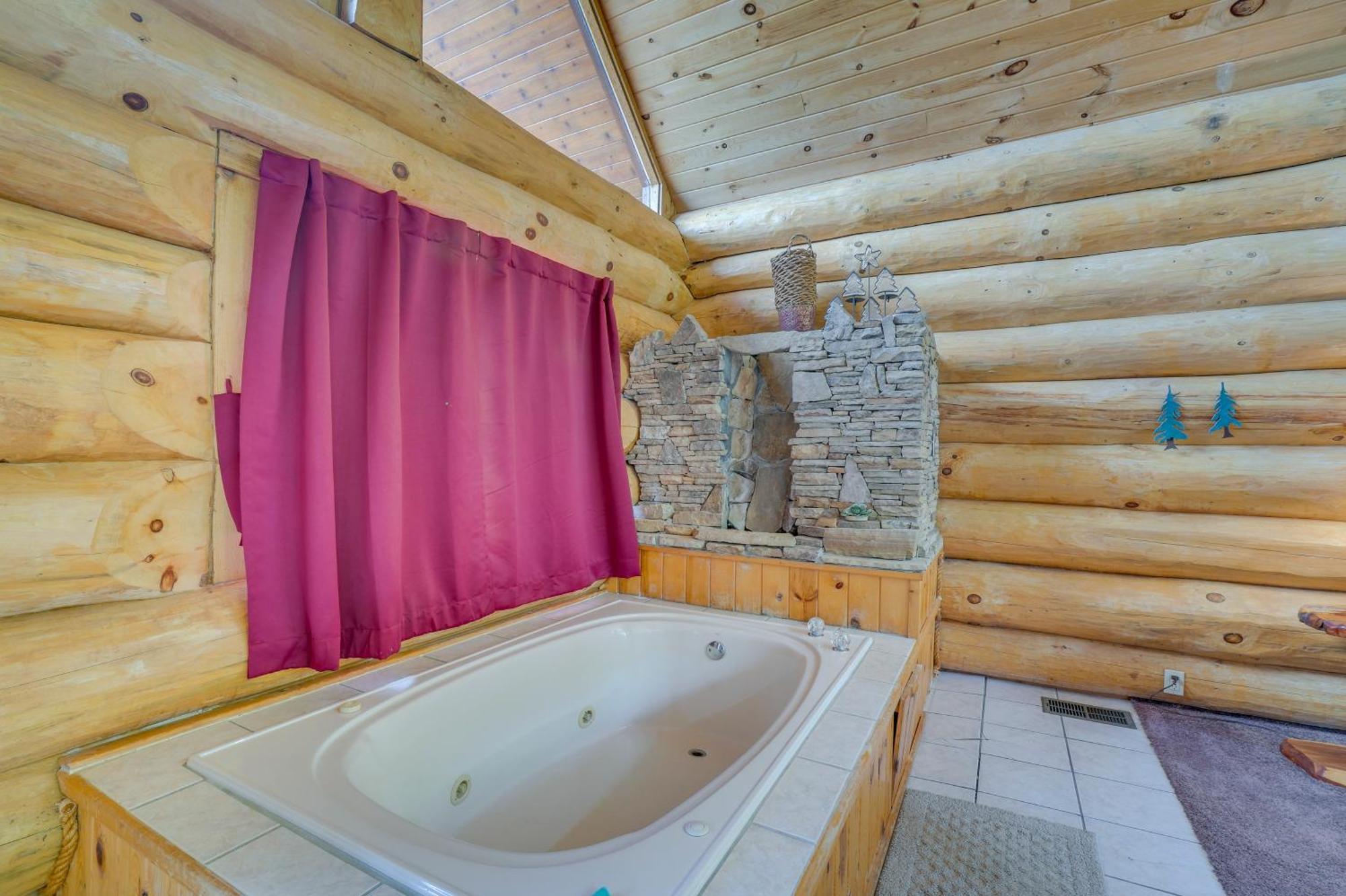 Gatlinburg Cabin With Hot Tub About 11 Miles To Downtown Luaran gambar